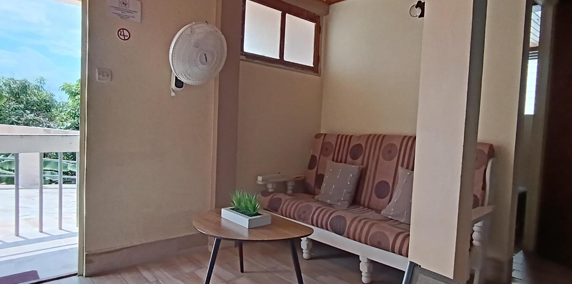 Appartement F2 familial - Vue imprenable sur la baie du Marin à Le Marin Extérieur photo